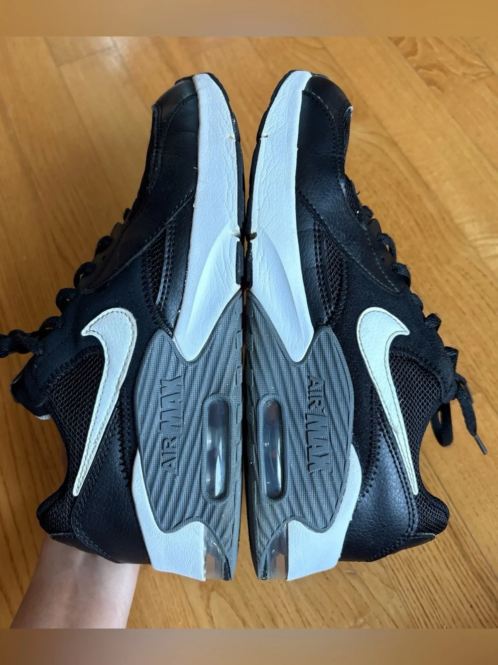 Nike Air Max Excee sneakers Shoes black and white Boys Girls Running Sz 5 Youth